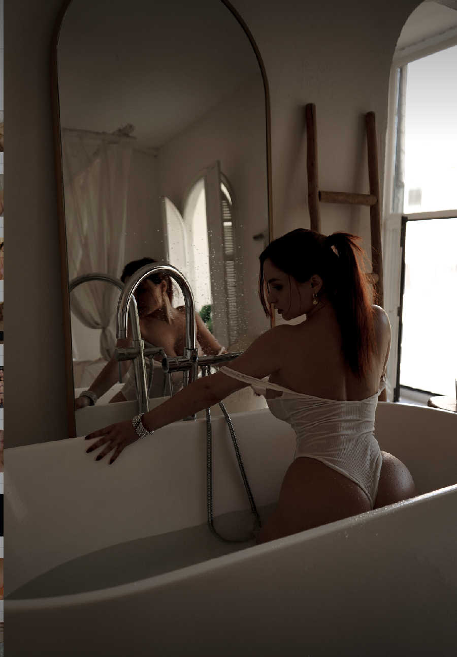 A playful frame from Miranda Faith nude — online in Ernakulam