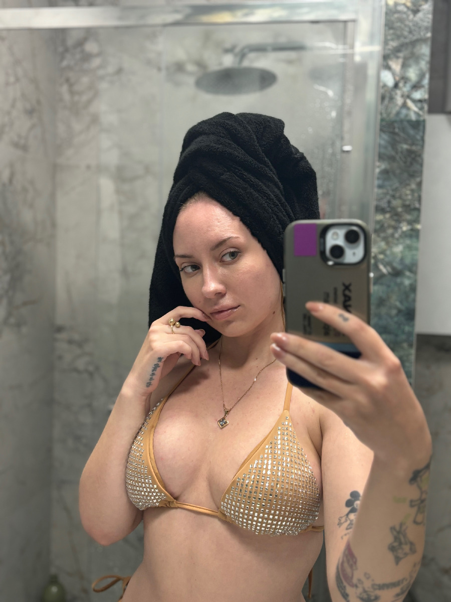 Nude girl KateV in Ernakulam