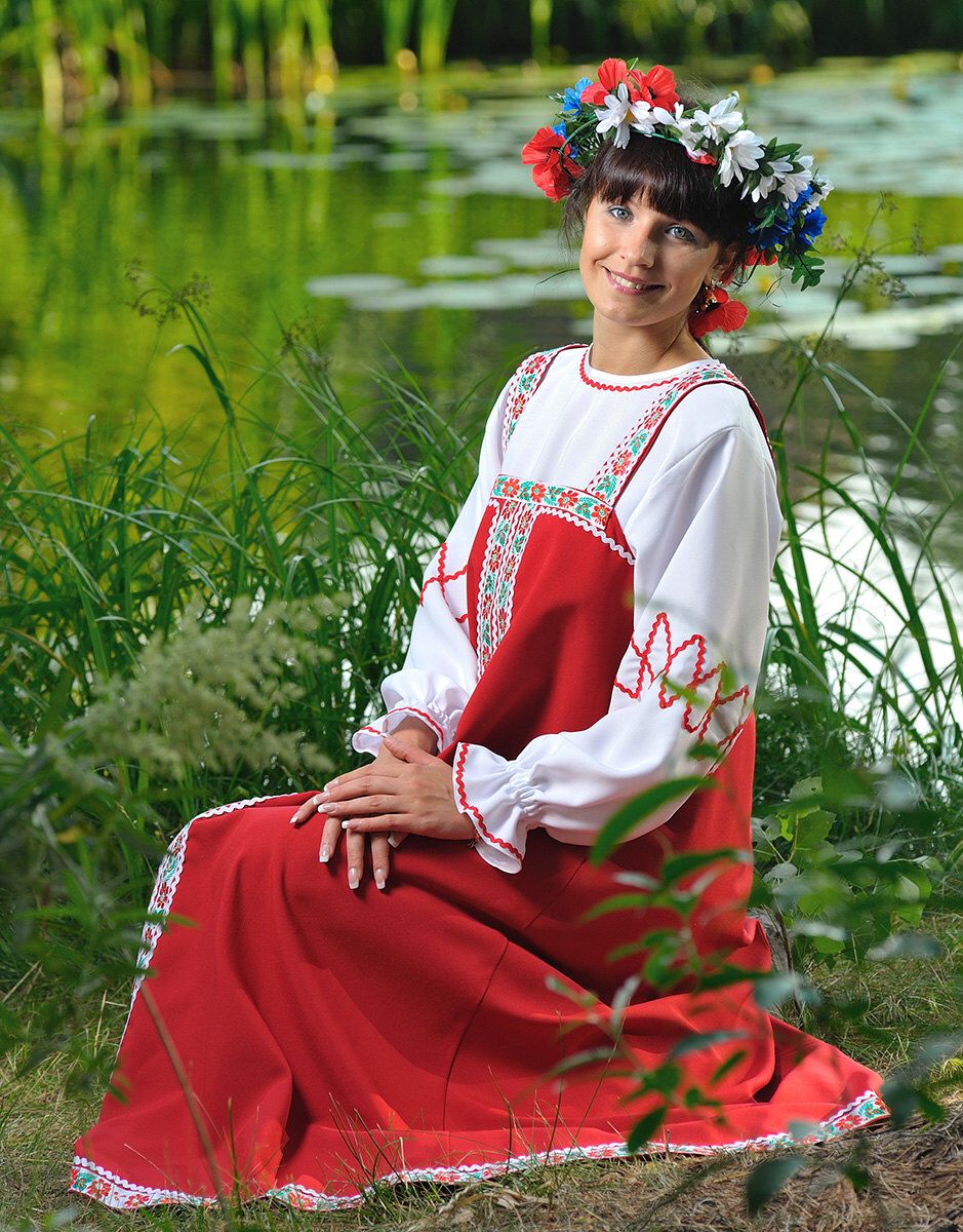 Beautiful girl Girls in Slavic costumes in Ernakulam