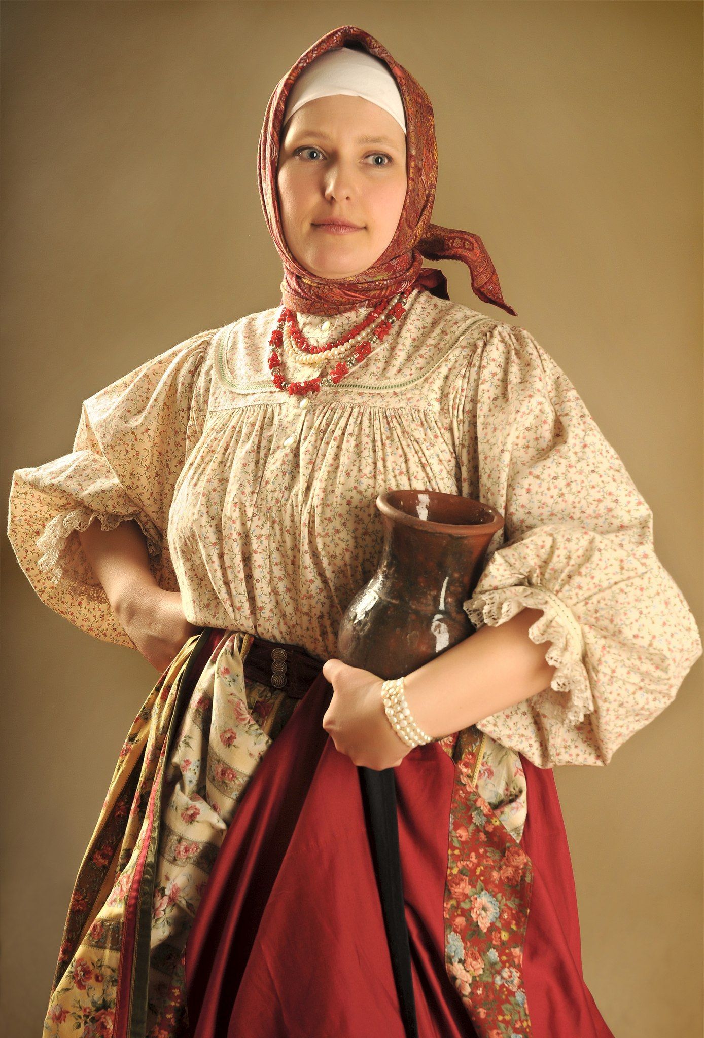 Girls in Slavic costumes in Ernakulam